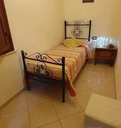 Maniscalco Apartment *