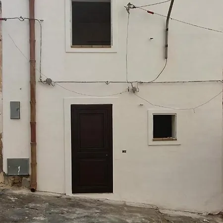 Maniscalco Apartment