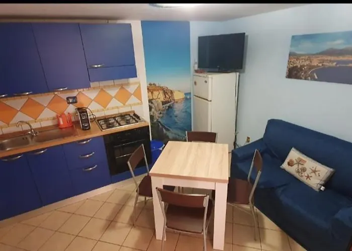 Maniscalco Apartment *